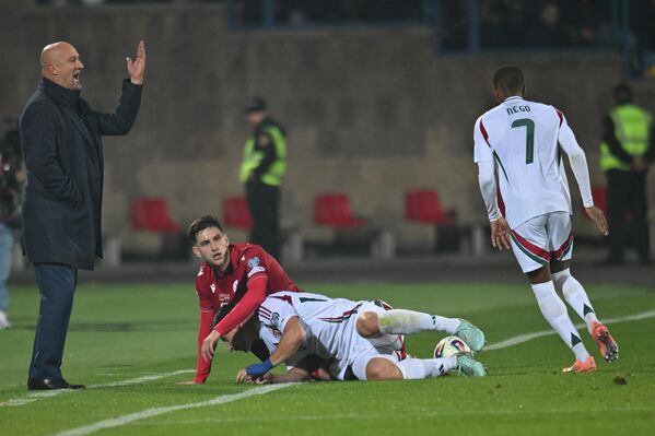 Отборочный матч чемпионата мира по футболу 2026 года между сборными Армении и Венгрии - Sputnik Армения