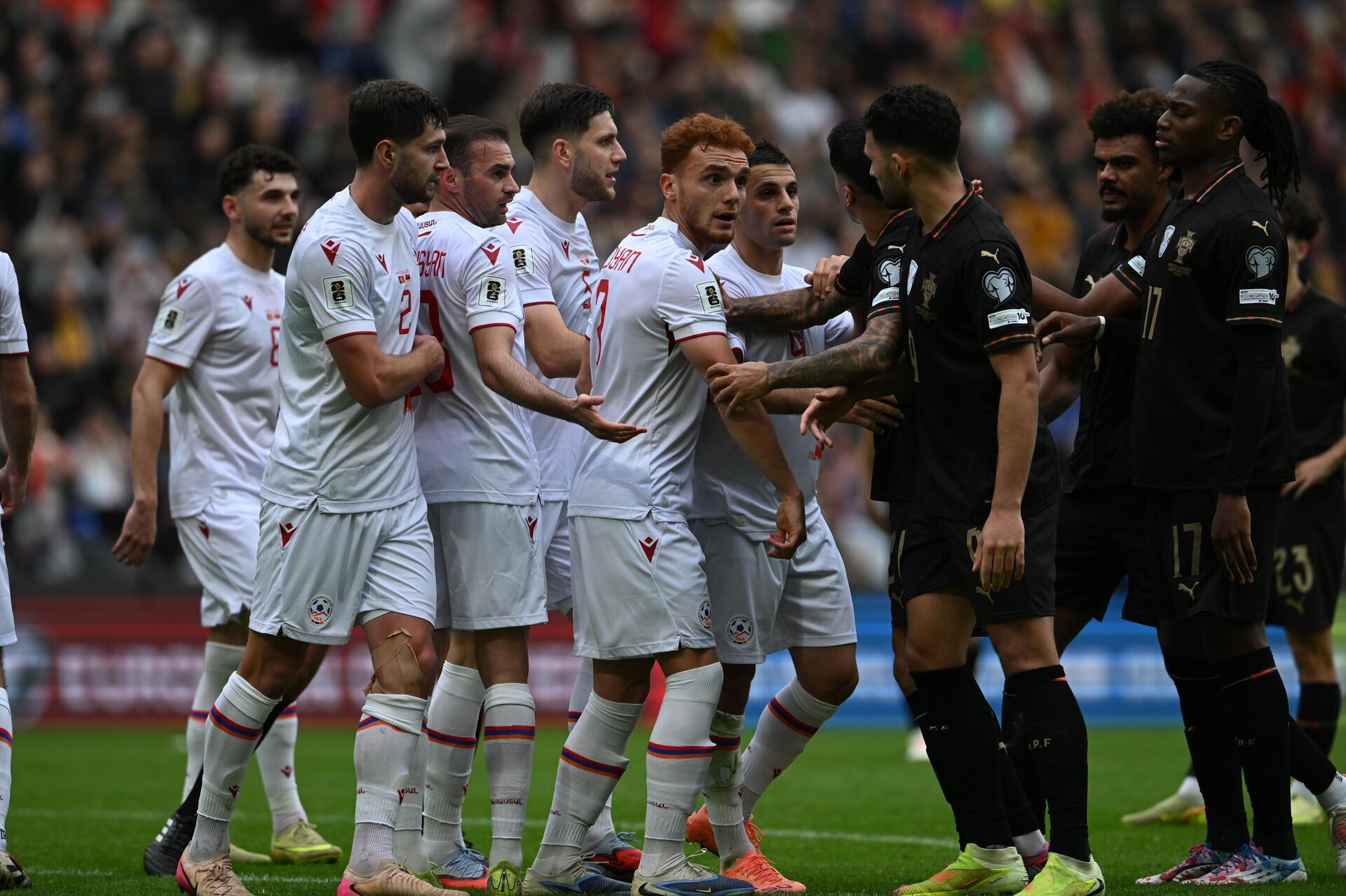 Отборочный матч чемпионата мира по футболу 2026 года между сборными Португалии и Армении (16 ноября 2025). Порту - Sputnik Армения, 1920, 16.11.2025