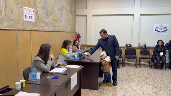 В укрупненной общине Вагаршапат завершены муниципальные выборы - Sputnik Армения