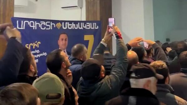 Նախնական հաշվարկներով «Քաղաքացիական պայմանագիր» կուսակցությունը հաղթում է Վաղարշապատում - Sputnik Արմենիա
