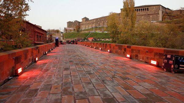 Исторический Красный мост открылся после реставрации (17 ноября 2025). Еревaн Исторический Красный мост открылся после реставрации (17 ноября 2025). Еревaн - Sputnik Армения