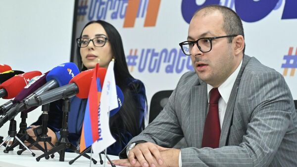 Ռուբեն Մխիթարյանն ու Լիանա Գասպարյանը - Sputnik Արմենիա