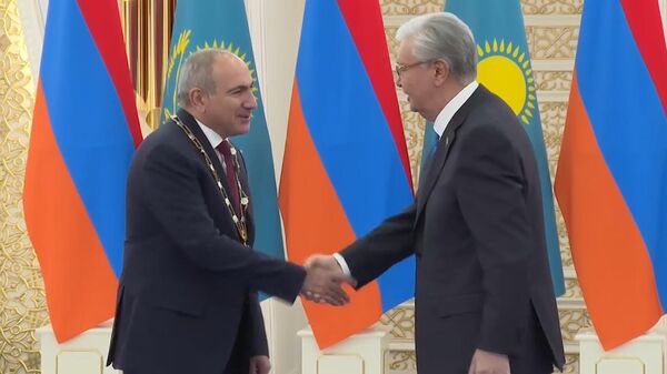 Пашинян получил высшую награду Казахстана — орден Золотого орла - Sputnik Արմենիա
