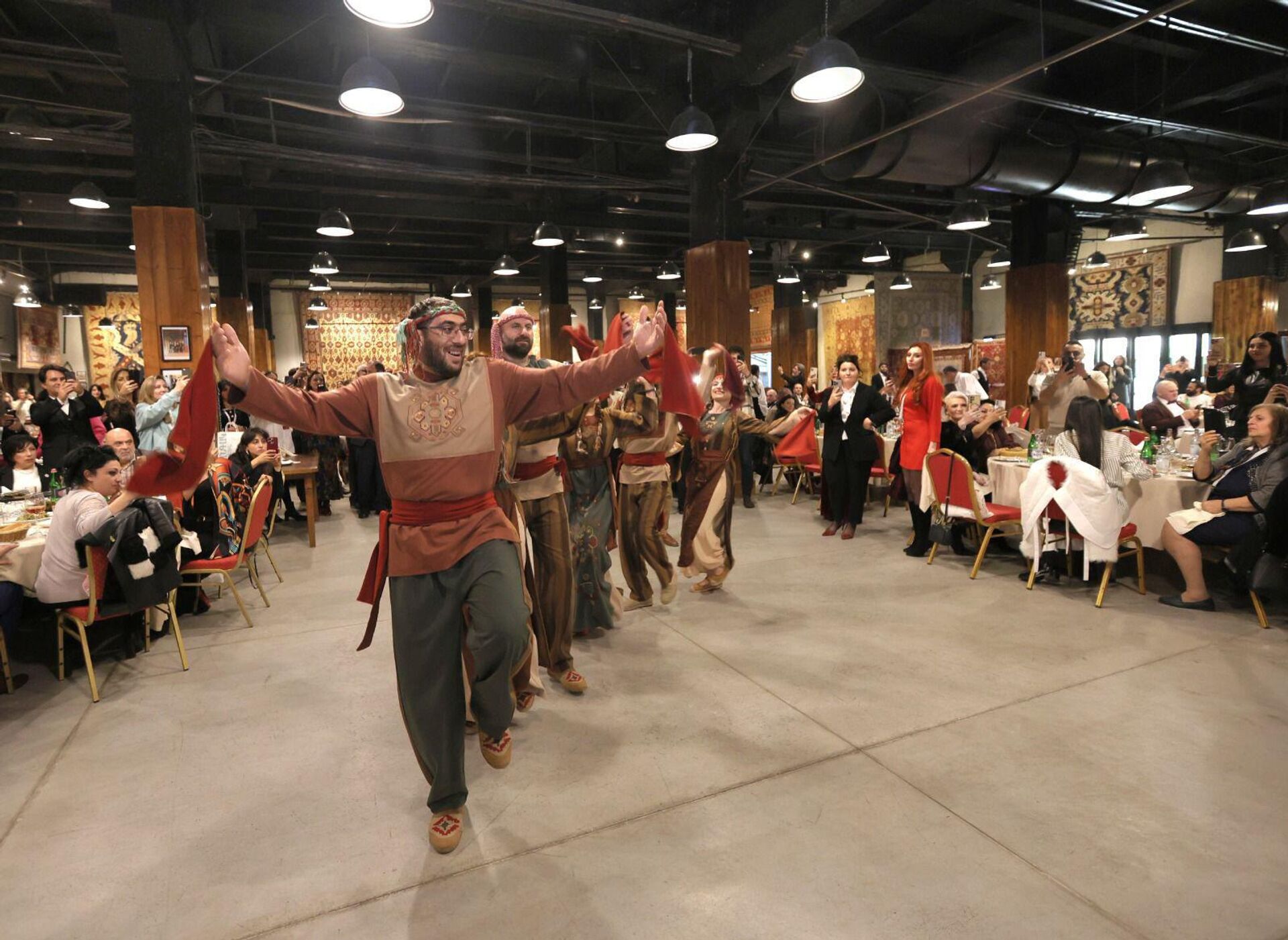 Форум армянской культуры и искусства, организованный Офисом главного уполномоченного по делам диаспоры Армении совместно с Международным координационным советом армянской культуры и искусства - Sputnik Արմենիա, 1920, 22.11.2025