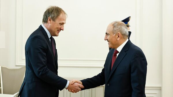 Премьер-министр Никол Пашинян принял основателя компании Proud Engineers Таави Котку (25 ноября 2025). Еревaн - Sputnik Армения