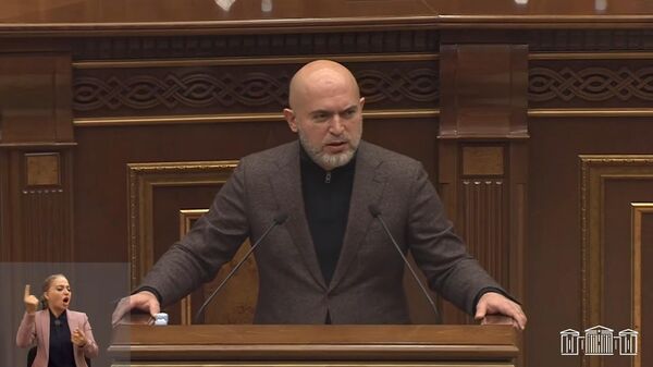 Ընդդիմության դաշտում դեռ խաղում ենք «свой-чужой» խաղը. Աշոտյանը` քաղբանտարկյալների մասին - Sputnik Արմենիա