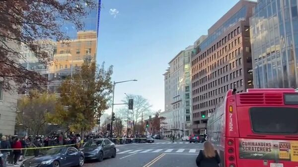 Белый дом оцеплен и находится в режиме изоляции после стрельбы в Вашингтоне - Sputnik Армения