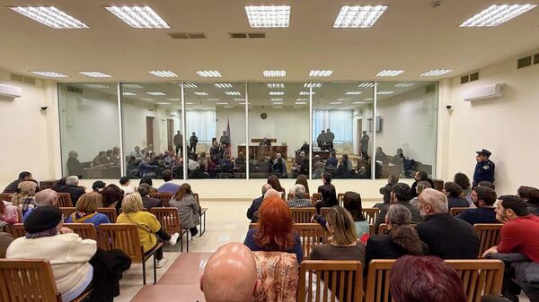 Судебное заседание по делу архиепископа Баграта Галстаняна и участников Священной борьбы (27 ноября 2025). Еревaн - Sputnik Армения