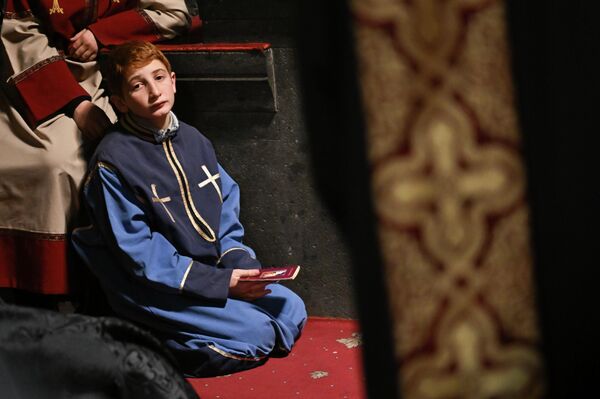 Միասնական աղոթք Ապարանի Սուրբ Խաչ եկեղեցում - Sputnik Արմենիա