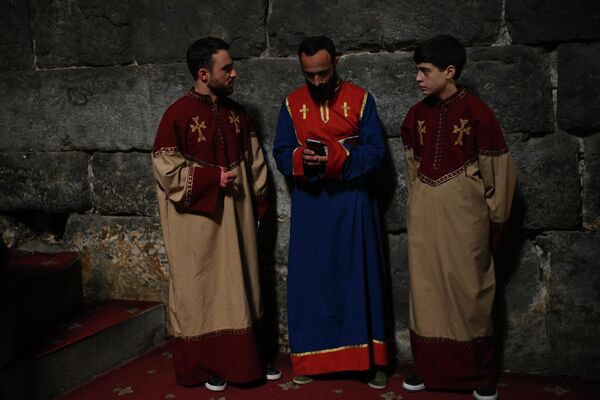 Միասնական աղոթք Ապարանի Սուրբ Խաչ եկեղեցում - Sputnik Արմենիա