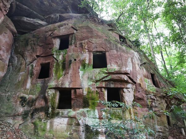 Пещерные гробницы народа Бо в ИбинеСычуань, Китай - Sputnik Армения