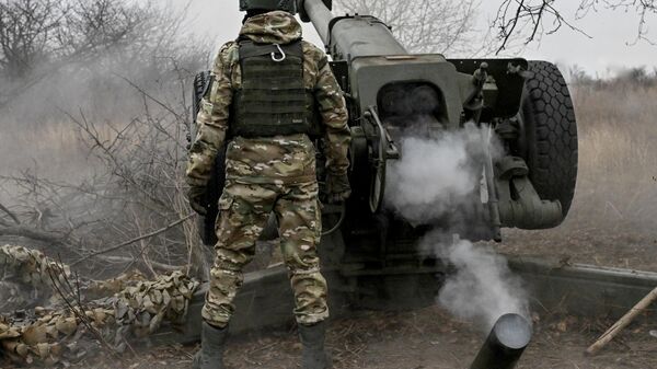 Российский артиллерист на Волчанском направлении - Sputnik Армения