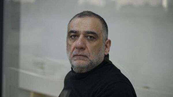 Рубен Варданян во время суда (2 декабря 2025). Баку - Sputnik Армения