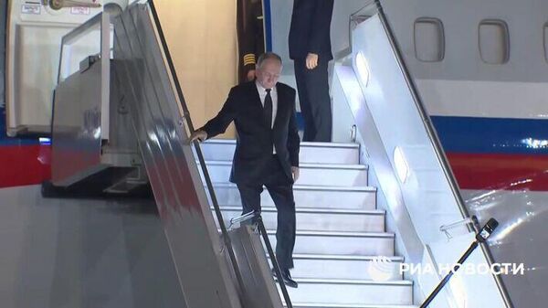 Моди лично встретил прилетевшего в Индию Путина. - Sputnik Армения