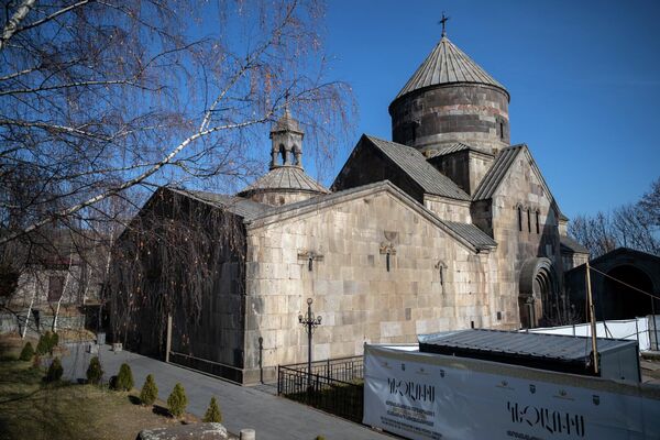 Կեչառիսի վանական համալիրի տարածքում պեղումներ են Կեչառիսի վանական համալիրի տարածքում պեղումներ են - Sputnik Արմենիա