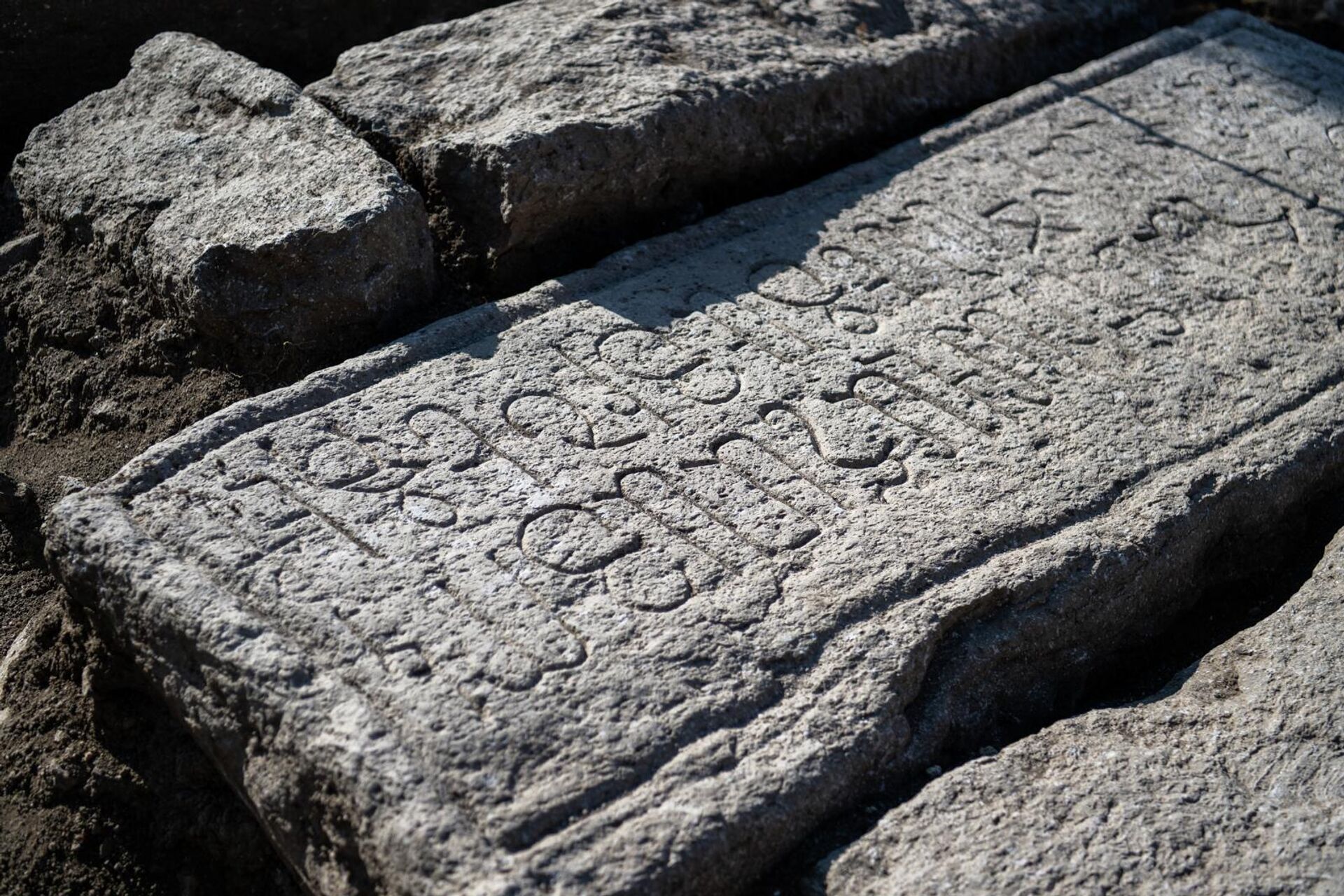 Раскопки церкви, обнаруженной на территории монастырского комплекса Кечарис Раскопки церкви, обнаруженной на территории монастырского комплекса Кечарис - Sputnik Армения, 1920, 05.12.2025