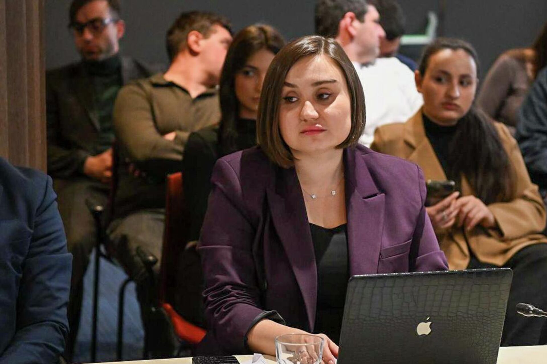 Заведующая сектором кавказоведения Института Китая и современной Азии РАН Евгения Горюшина на экспертной конференции Формат 3+3: перспективы и возможные варианты регионального сотрудничества (6 декабря 2025). Еревaн Заведующая сектором кавказоведения Института Китая и современной Азии РАН Евгения Горюшина на экспертной конференции Формат 3+3: перспективы и возможные варианты регионального сотрудничества (6 декабря 2025). Еревaн - Sputnik Армения, 1920, 06.12.2025