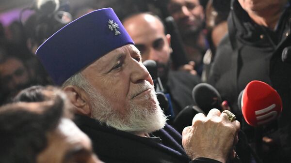 Католикос Гарегин Второй прибыл в Армению из Марселя (6 декабря 2025). Еревaн - Sputnik Армения