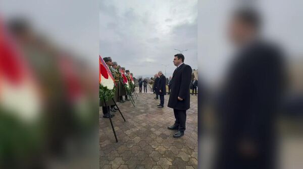 Руководство Армении почтило память жертв Спитакского землетрясения - Sputnik Армения