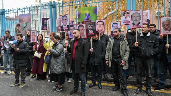 Բողոքի ակցիա ՄԱԿ-ի հայաստանյան գրասենյակի մոտ - Sputnik Արմենիա