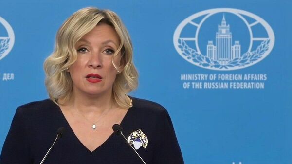 Мария Захарова проводит еженедельный брифинг (4 декабря 2025). Москва - Sputnik Армения