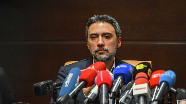 Адвокат Арам Вардеванян во время пресс-конференции (12 декабря 2025). Еревaн - Sputnik Армения