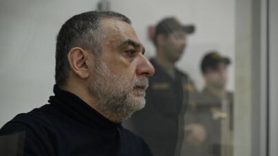 Рубен Варданян во время суда (12 декабря 2025). Баку