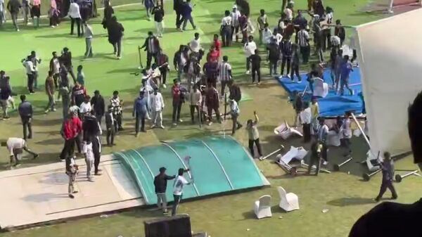 Հնդկաստանում երկրպագուներն անկարգություններ են հրահրել - Sputnik Արմենիա