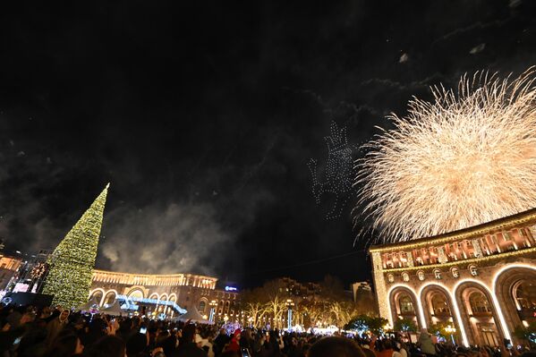 В завершение - праздничный салют - Sputnik Армения