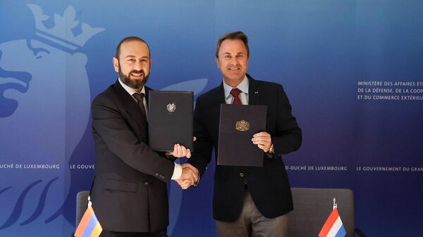 Встреча министров иностранных дел Армении и Люксембурга Арарата Мирзояна и Ксавье Беттеля (16 декабря 2025). Люксембург - Sputnik Армения