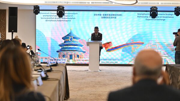  Հայաստանում ՉԺՀ դեսպան Լի Սինվեյ - Sputnik Արմենիա