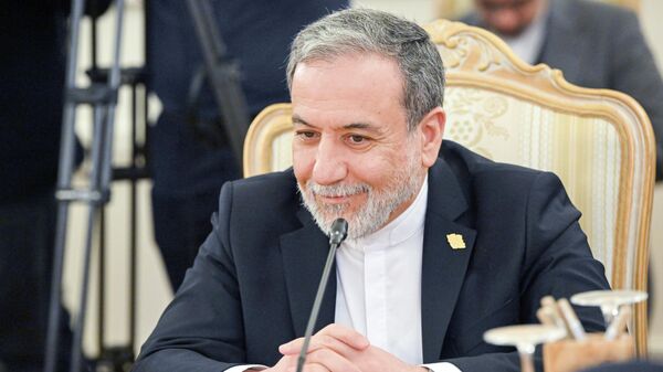 Министр иностранных дел Ирана Аббас Аракчи во время встречи с министром иностранных дел России (17 декабря 2025). Москвa - Sputnik Армения