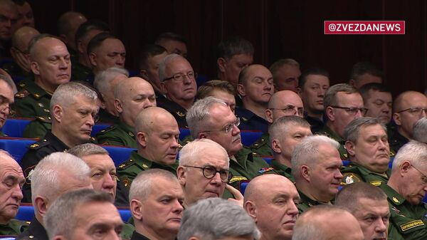 На боевое дежурство заступил первый полк, оснащенный зенитной ракетной системой С-500, способной поражать цели в ближнем космосе - Sputnik Армения