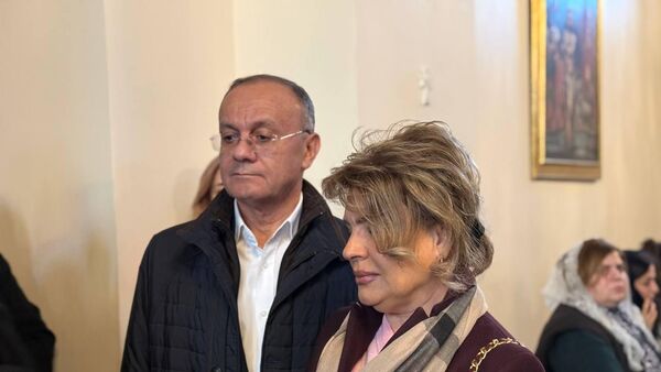 Սեյրան Օհանյանը կնոջ` Ռուզաննա Խաչատրյանի հետ - Sputnik Արմենիա