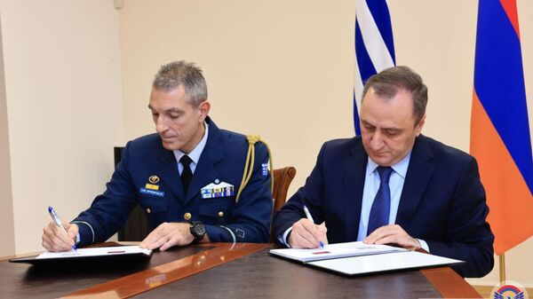 Двусторонние консультации по вопросам обороны между Арменией и Грецией под председательством Левона Айвазяна и бригадного генерала Христоса Спиропулоса (18 декабря 2025). Еревaн Двусторонние консультации по вопросам обороны между Арменией и Грецией под председательством Левона Айвазяна и бригадного генерала Христоса Спиропулоса (18 декабря 2025). Еревaн - Sputnik Армения