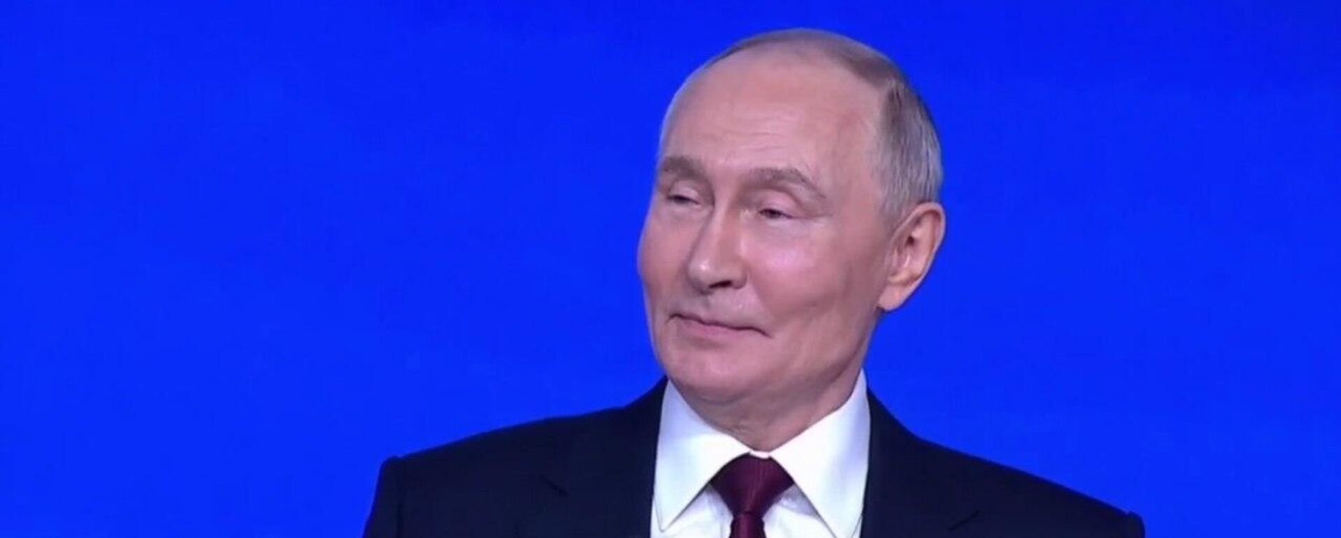 Подборка юморных моментов во время специальной программы Итоги года - Sputnik Армения, 1920, 19.12.2025