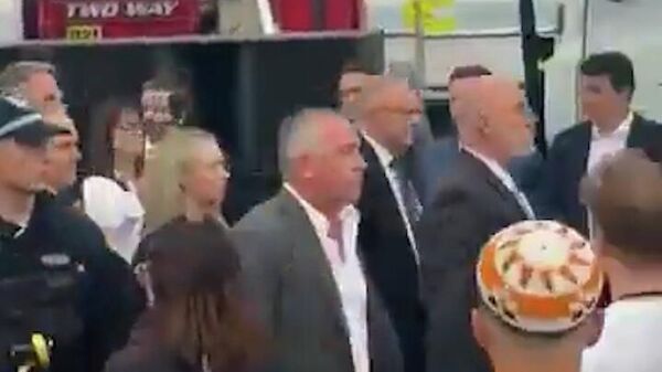 Премьера Австралии Энтони Альбанезе освистали в Сиднее - Sputnik Армения