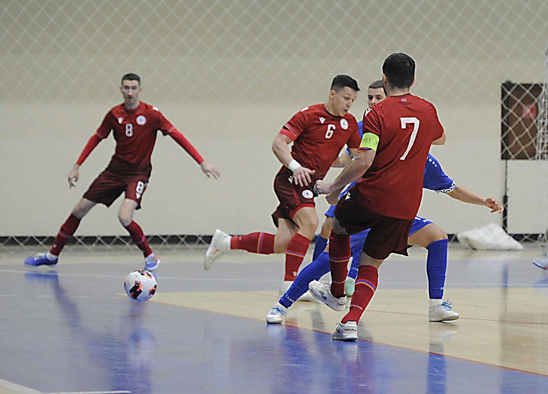 Национальная сборная Армении по футзалу одержала победу над Молдовой во время международного товарищеского турнира по футзалу Unibank Cup (21 декабря 2025). Еревaн - Sputnik Армения, 1920, 22.12.2025