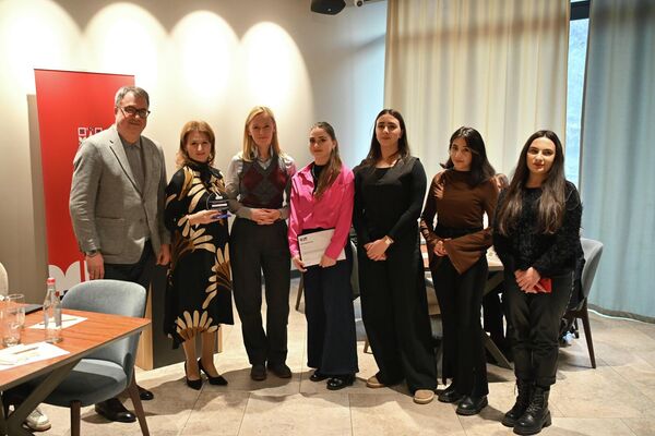 Межвузовский чемпионат Армении по дебатам на русском языке (24 декабря 2025). Еревaн - Sputnik Армения