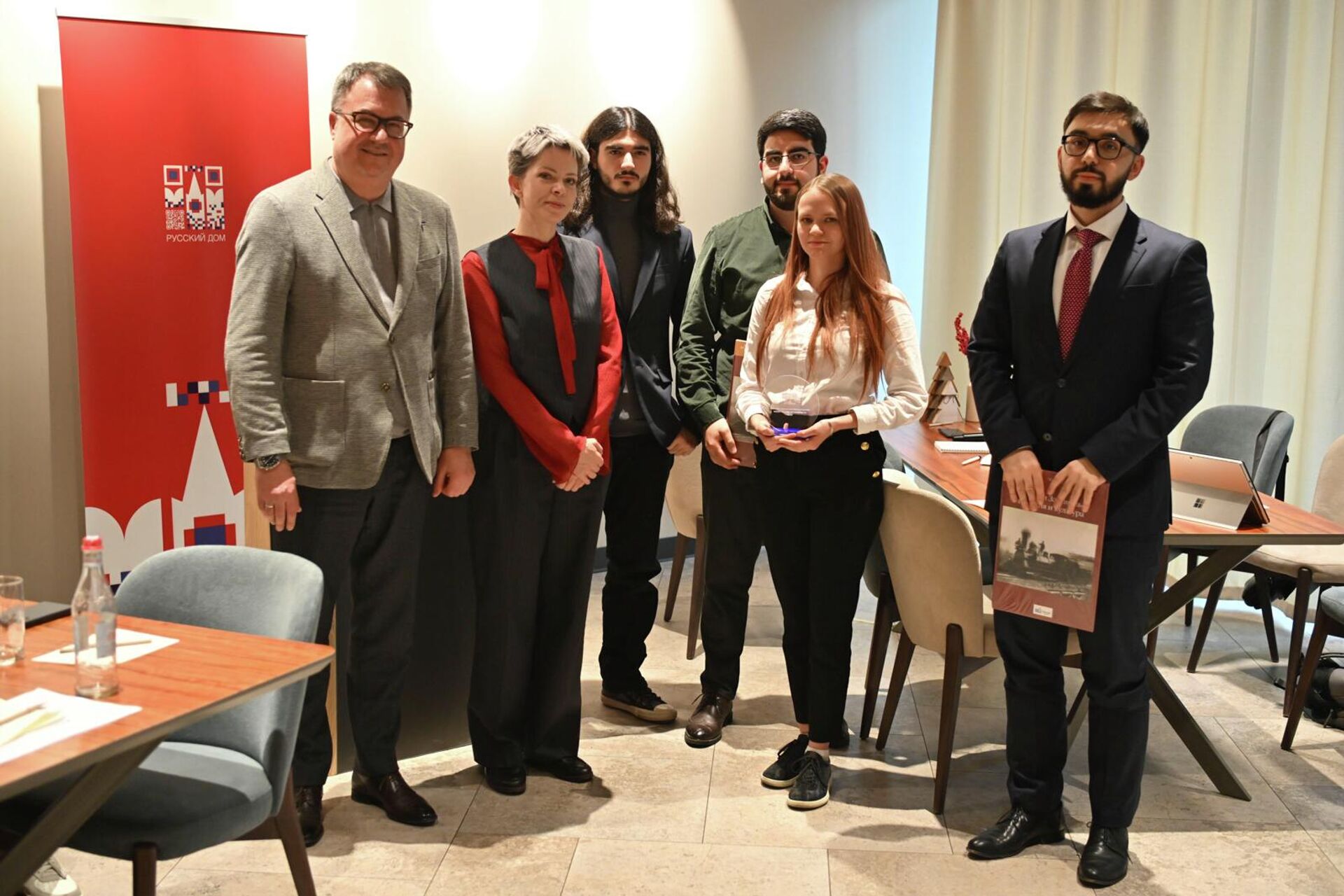 Межвузовский чемпионат Армении по дебатам на русском языке (24 декабря 2025). Еревaн - Sputnik Армения, 1920, 24.12.2025