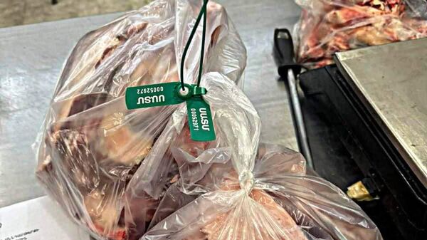 Ստուգումներ Գեղարքունիքի մարզի Վարդենիս քաղաքում գտնվող միս-մսեղիքի իրացման կետերից մեկում - Sputnik Արմենիա