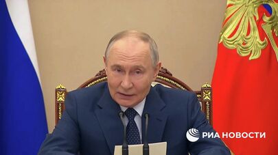 Владимир Путин собрал совещание по госпрограмме вооружений