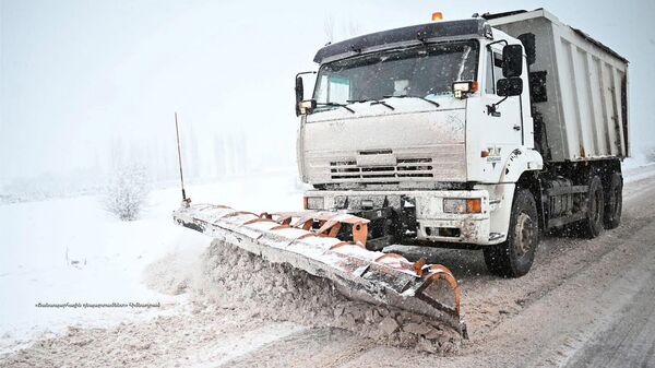 Снегоуборочная техника за работой - Sputnik Արմենիա