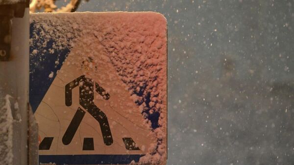 Ночной снегопад в Ереване - Sputnik Армения