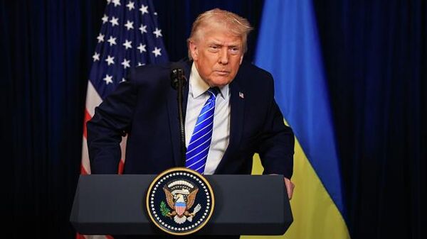 Президент США Дональд Трамп во время пресс-конференции с президентом Украины по итогам их встречи (28 декабря 2025). Палм-Бич. - Sputnik Армения