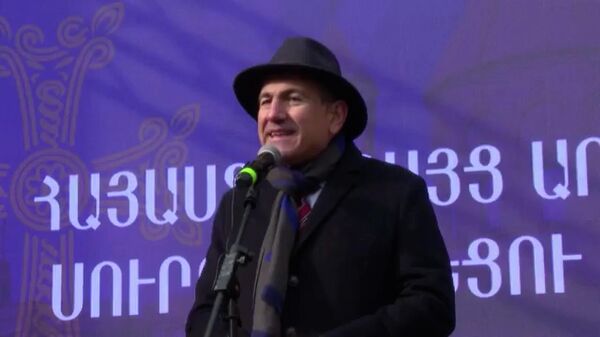 Փաշինյանը կոչ արեց հոգևորականներին միանալ բարենորոգմանը և զեղչել կաթողիկոսի անունը - Sputnik Արմենիա