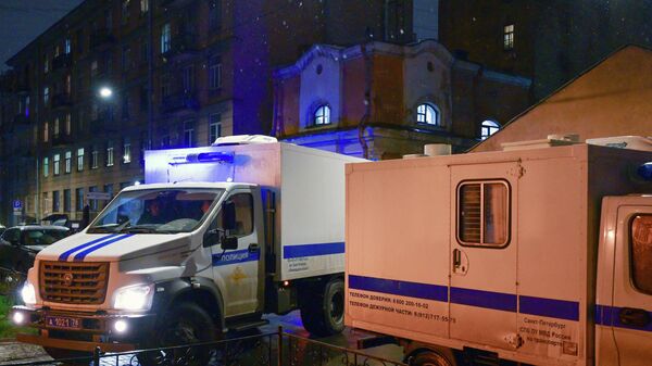 Автомобили полиции около здания Смольнинского районного суда на Советской улице (21 ноября 2025). Санкт-Петербуг - Sputnik Армения