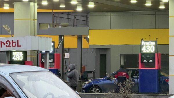 Цены на топливо в бензозаправочных станциях в Ереване - Sputnik Армения