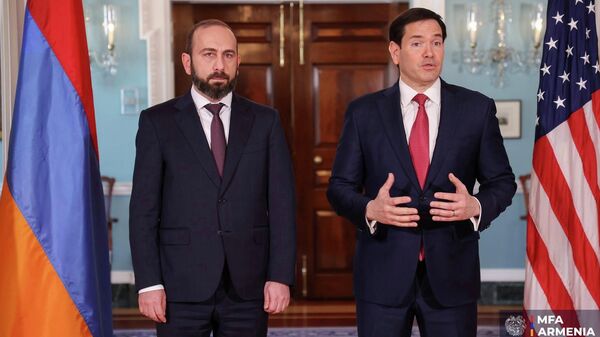 Министр иностранных дел Арарат Мирзоян встретился с государственным секретарем США Марко Рубио (13 января 2026). Вашингтон - Sputnik Армения