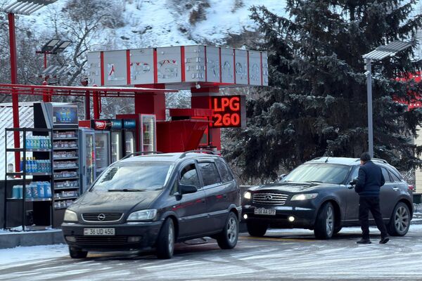 Հեղուկ գազի գինը տարբեր լցակայաններում - Sputnik Արմենիա